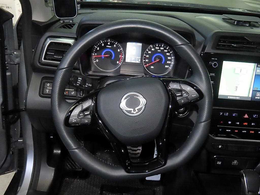 Ssangyong Tivoli - Vista 8