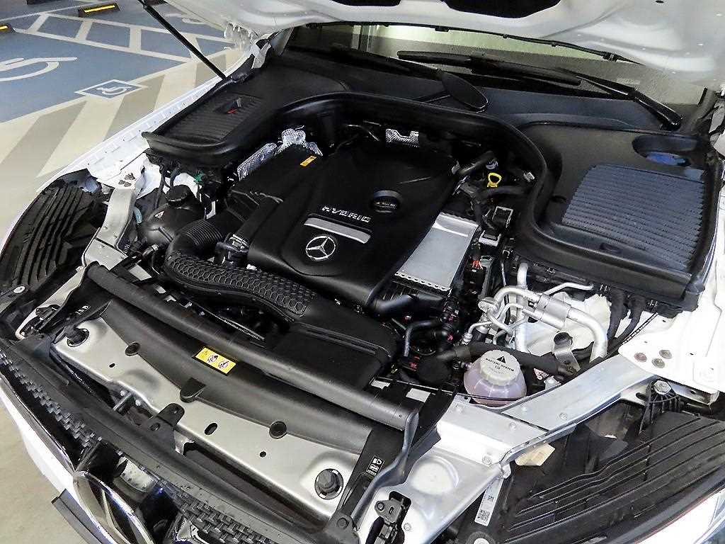 Mercedes Benz GLC Class 2019 Blanco - Importación desde Corea - HF Imports Iquique - Foto 18