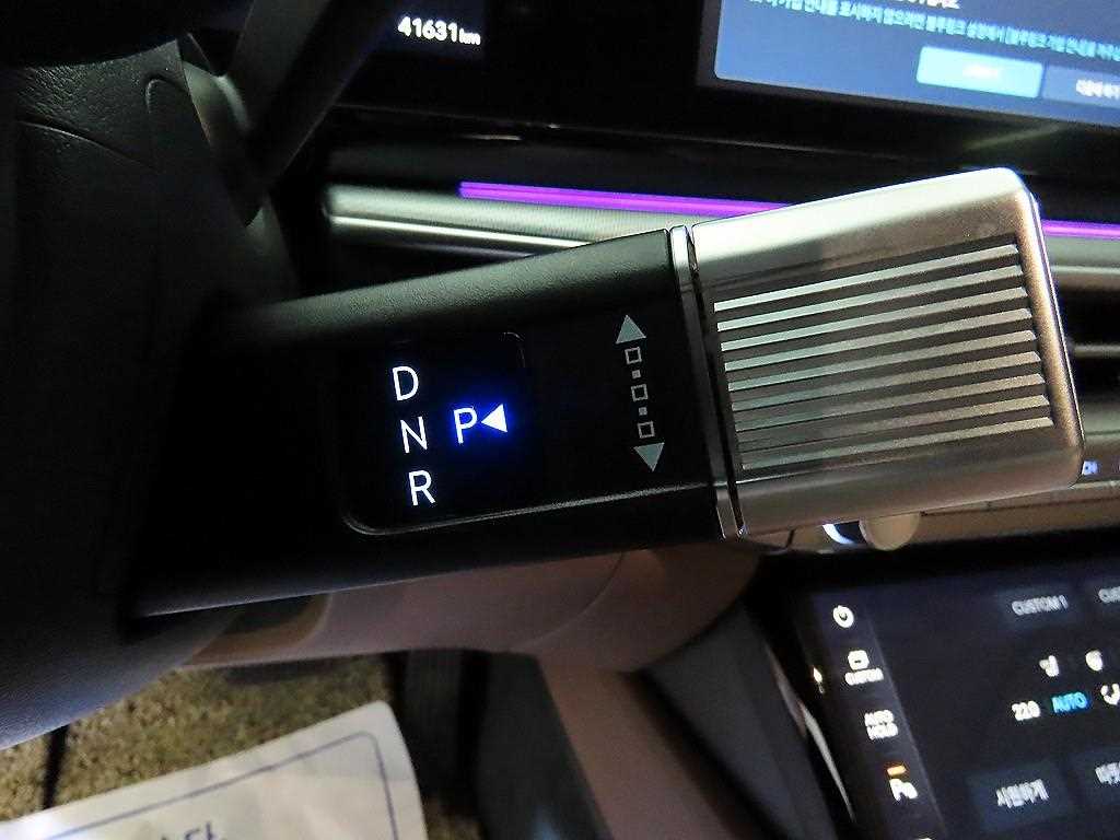 HYUNDAI Grandeur - Vista 12