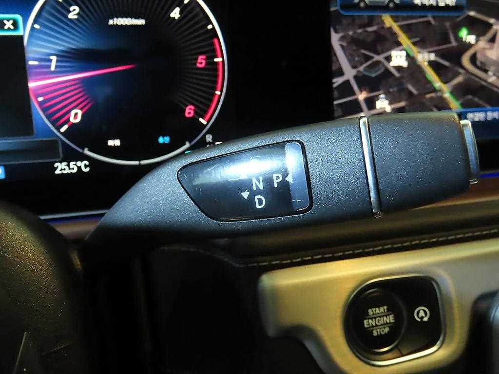 Mercedes Benz G Class (G Wagen) - Vista 12