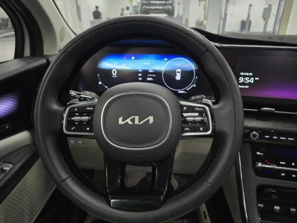 KIA Carnival - Vista 11