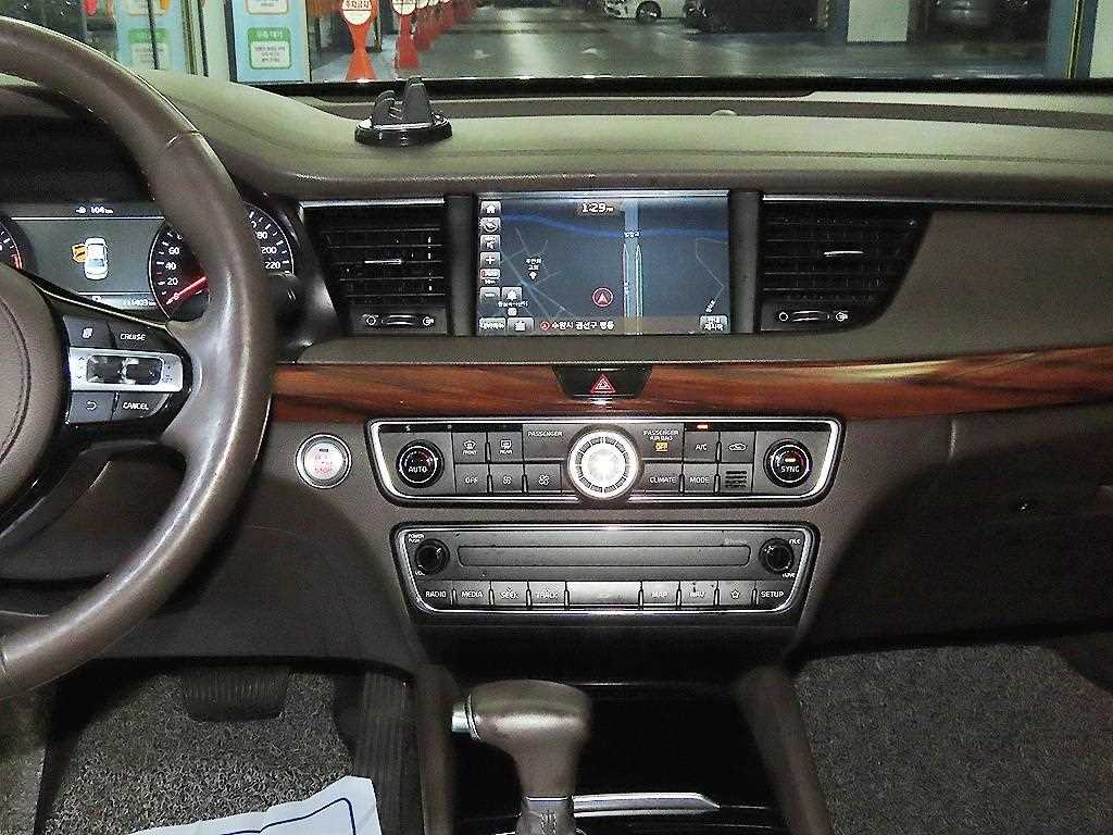 KIA K7 - Vista 11