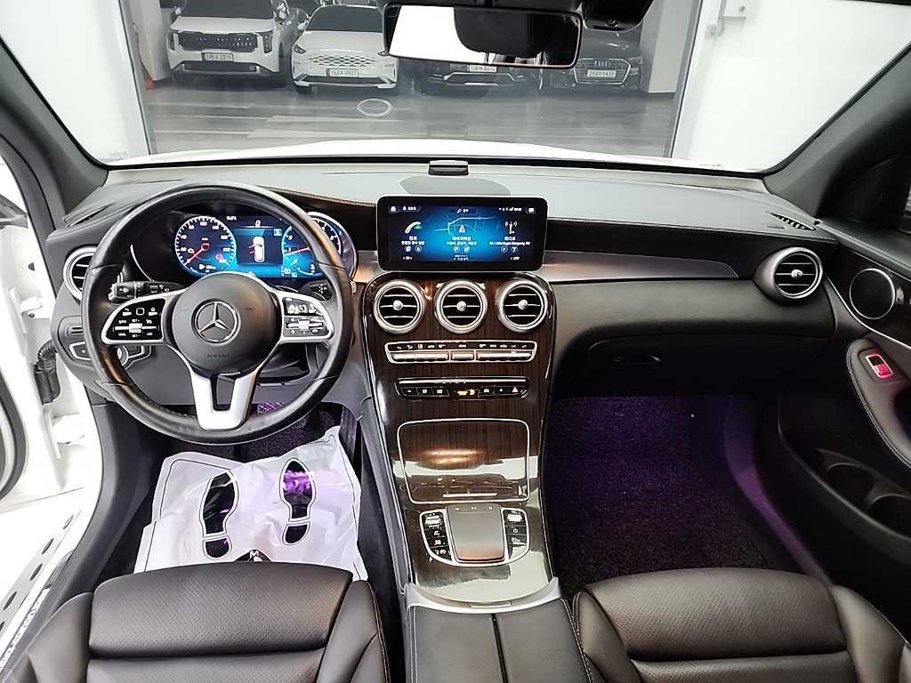 Mercedes Benz GLC Class - Vista 7