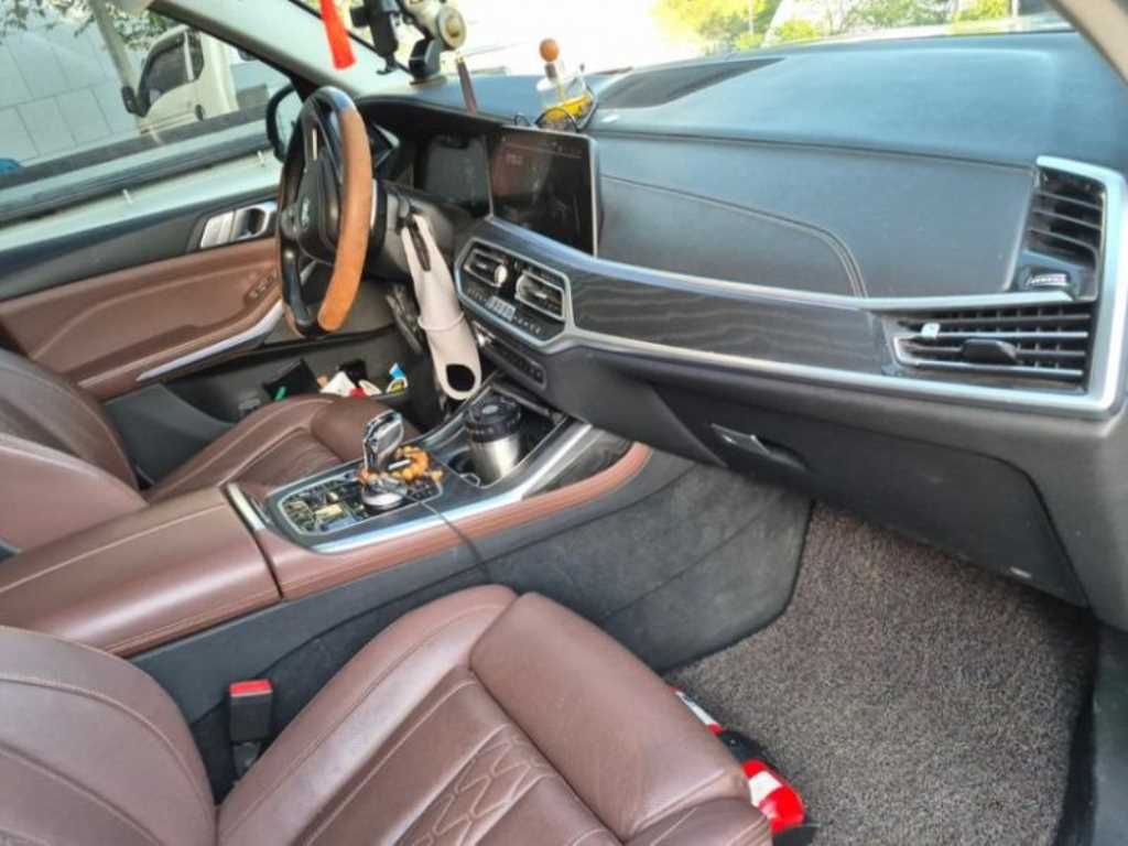 BMW X7 - Vista 4