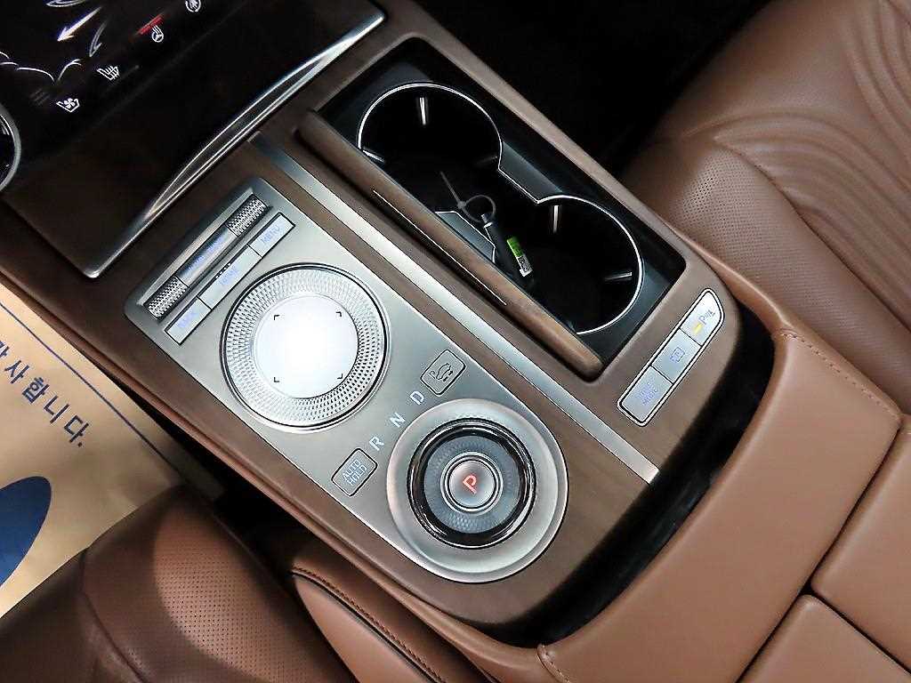 Genesis G80 - Vista 10