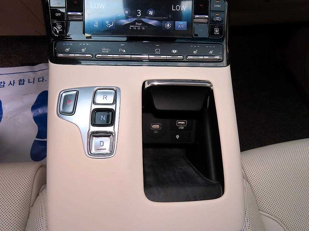 HYUNDAI Grandeur - Vista 11