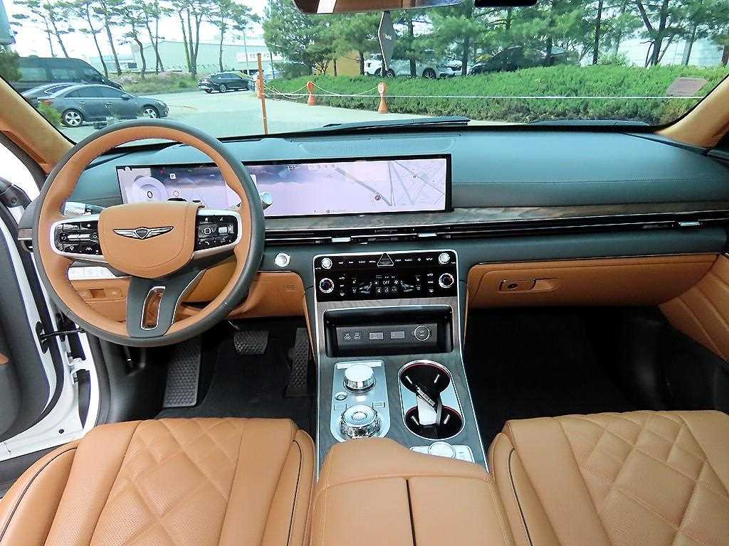 Genesis GV80 - Vista 7