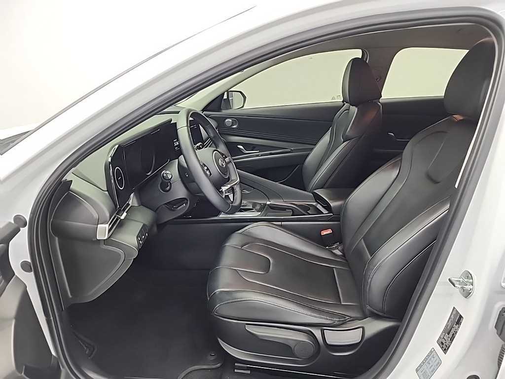 HYUNDAI Avante - Vista 11