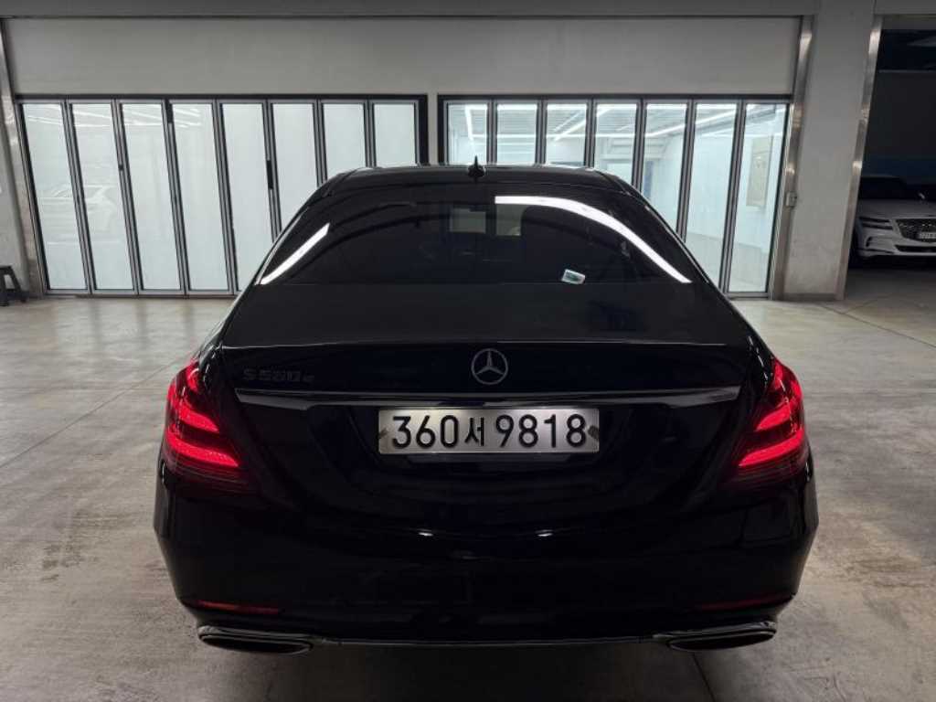 Mercedes Benz S Class - Vista 3