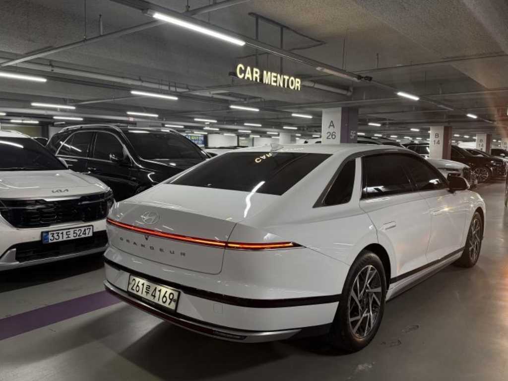 HYUNDAI Grandeur - Vista 4