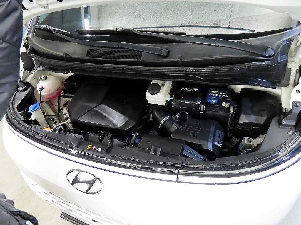 HYUNDAI Staria 2022 Blanco - Importación desde Corea - HF Imports Iquique - Foto 19