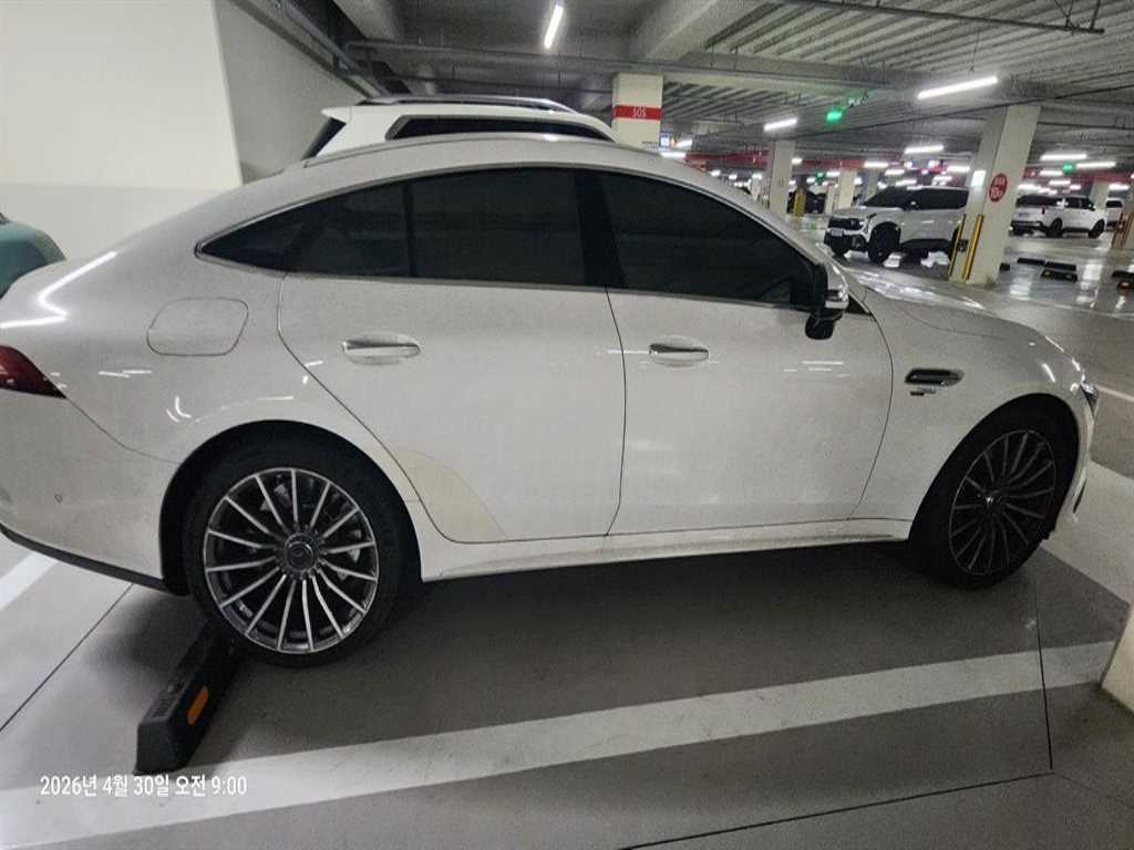 Mercedes Benz AMG GT - Vista 5