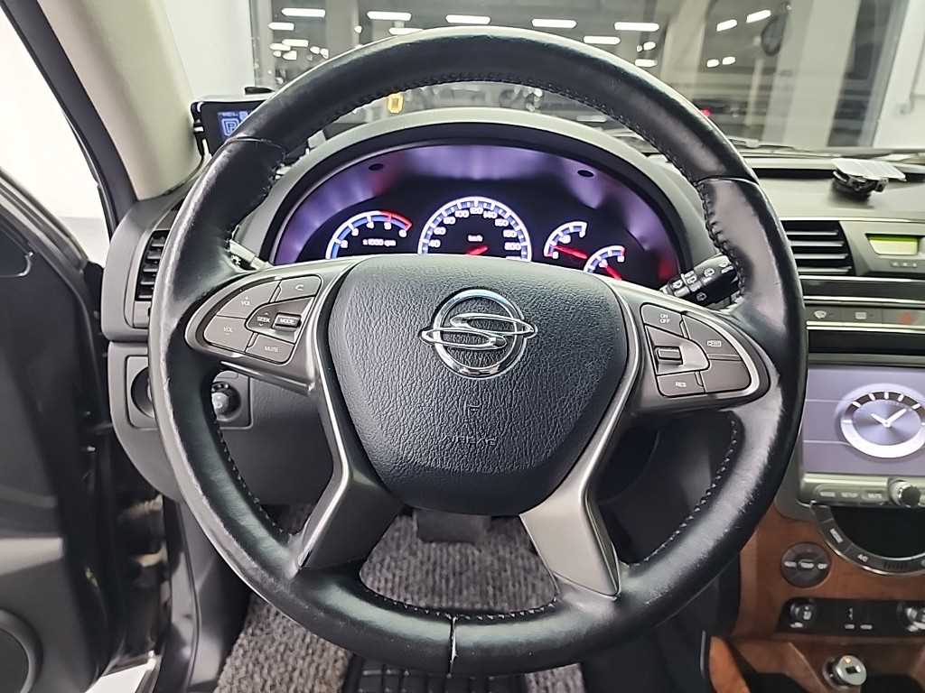 Ssangyong Rexton - Vista 9