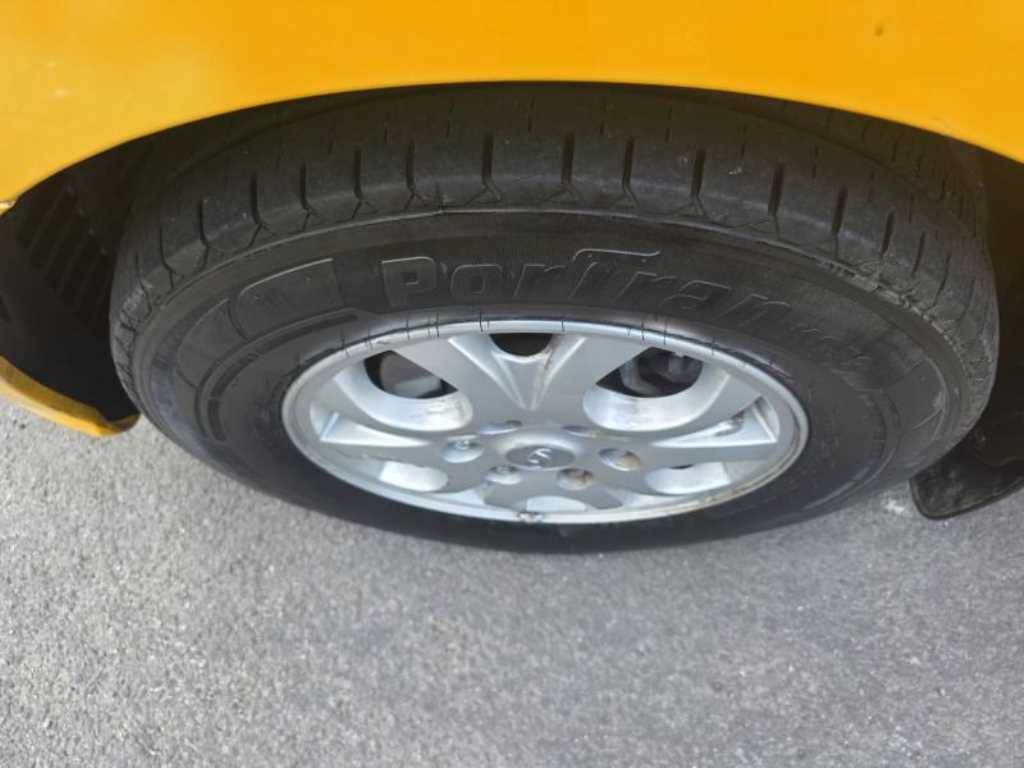 HYUNDAI Starex - Vista 11