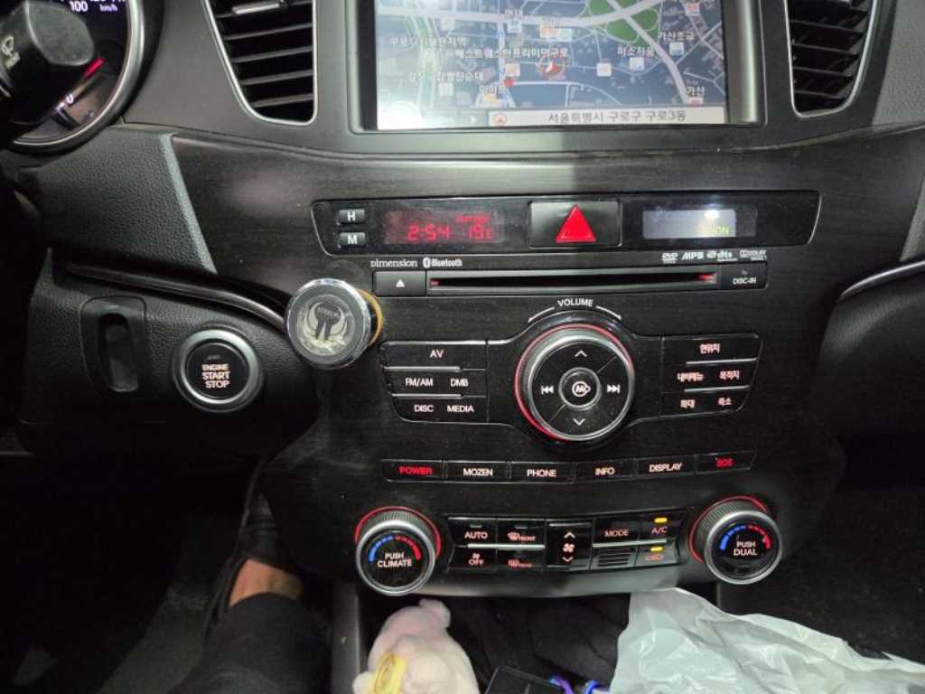 KIA K7 - Vista 10