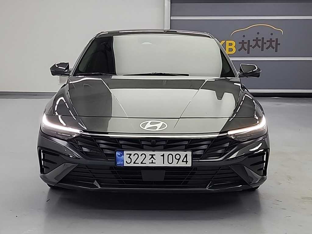 HYUNDAI Avante - Vista 2