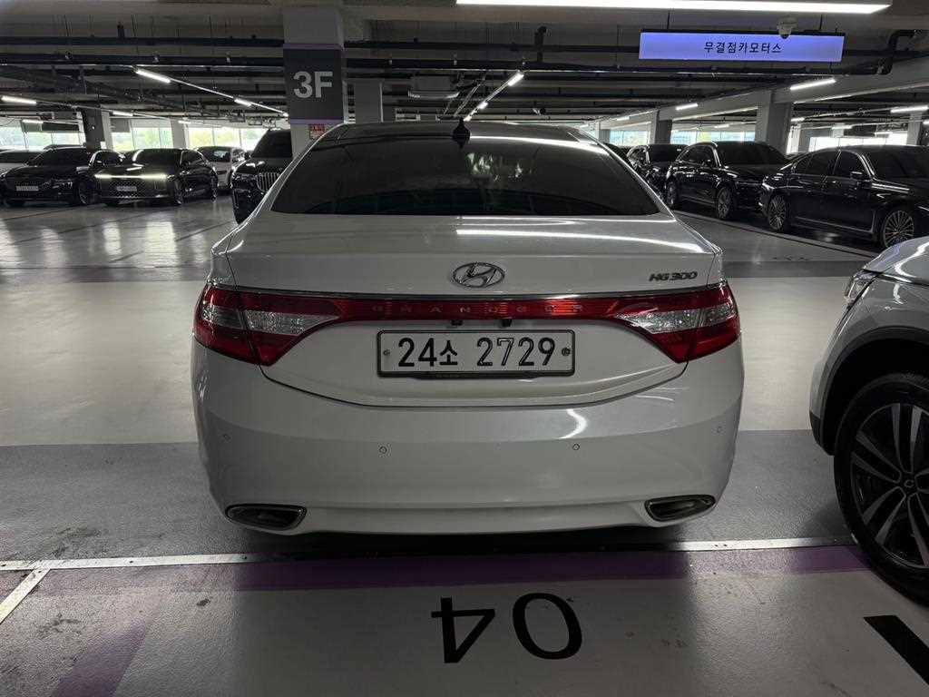 HYUNDAI Grandeur - Vista 3