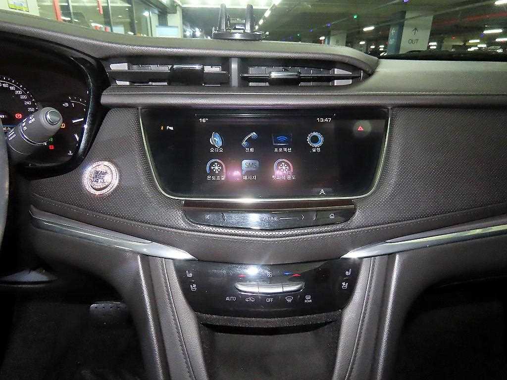 Cadillac XT5 - Vista 11
