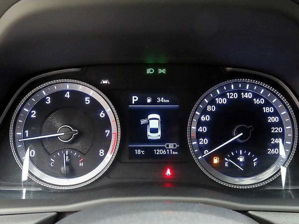 HYUNDAI Sonata - Vista 8