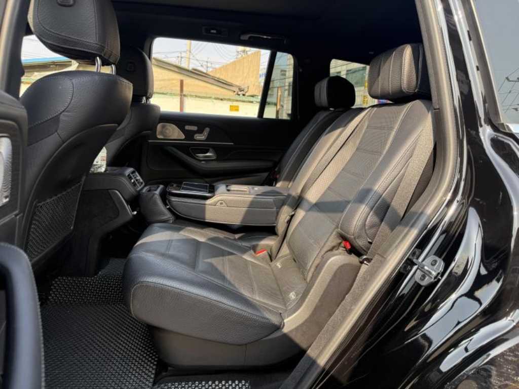 Mercedes Benz GLS Class - Vista 6