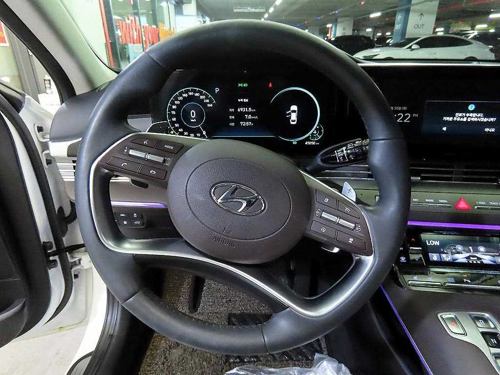 HYUNDAI Grandeur - Vista 8