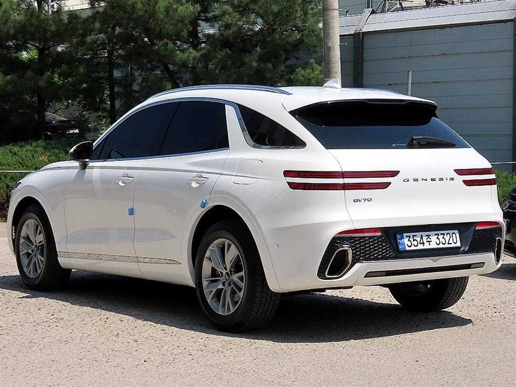 Genesis GV70 - Vista 3