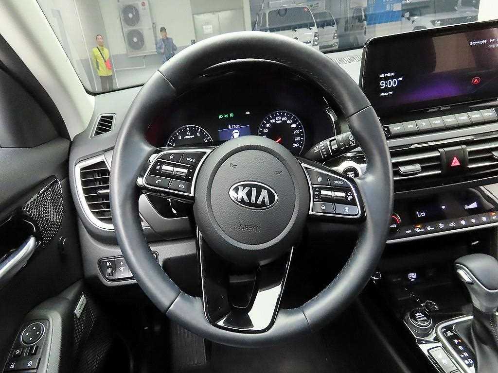 KIA Seltos - Vista 7