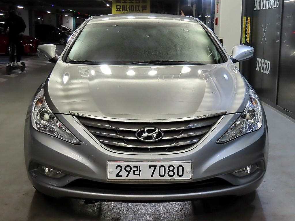 HYUNDAI Sonata - Vista 2