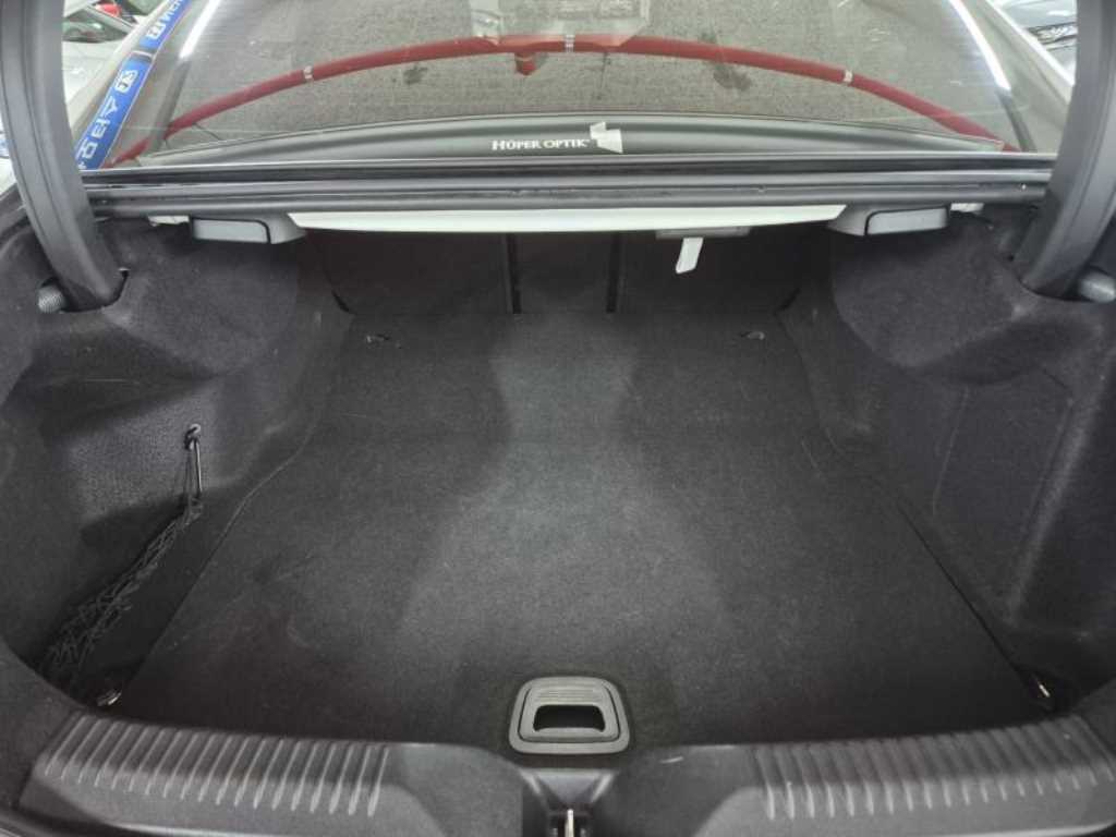 Mercedes Benz CLS Class - Vista 5