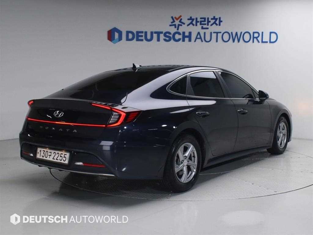 HYUNDAI Sonata - Vista 2