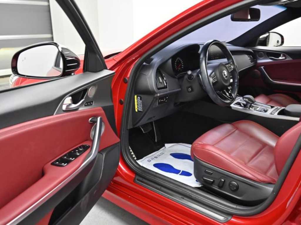KIA Stinger - Vista 12