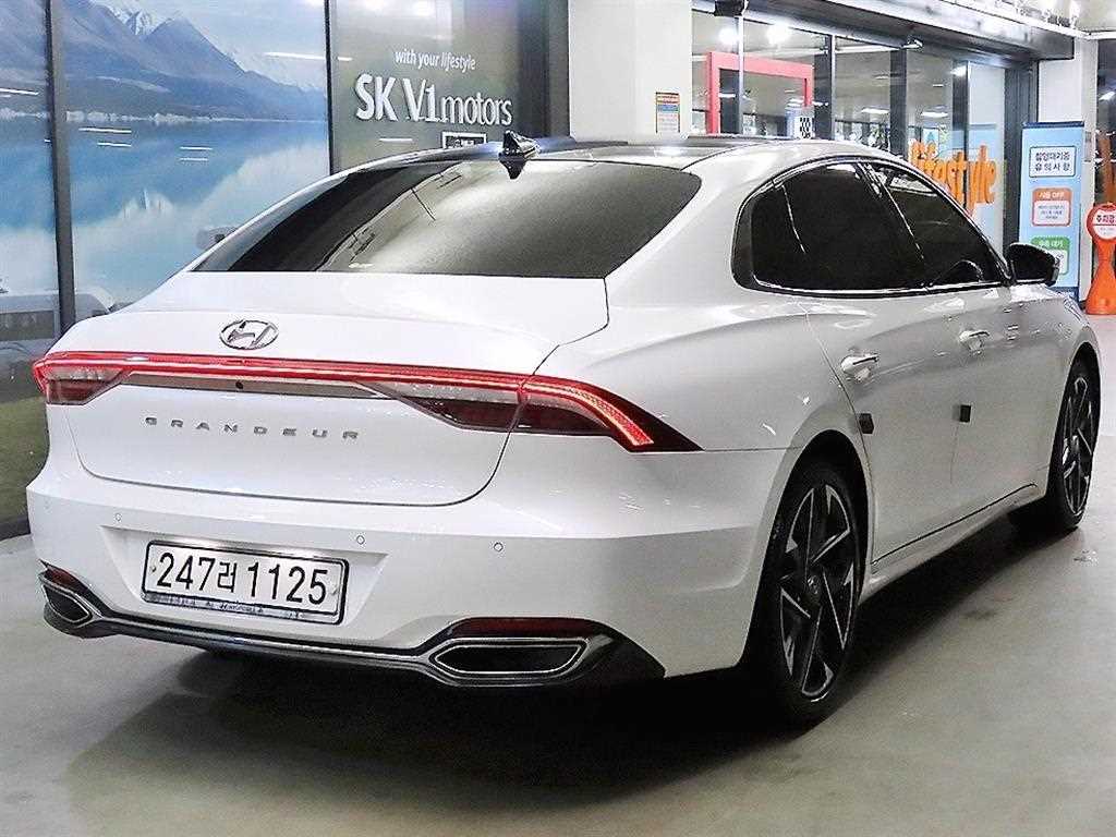 HYUNDAI Grandeur - Vista 5