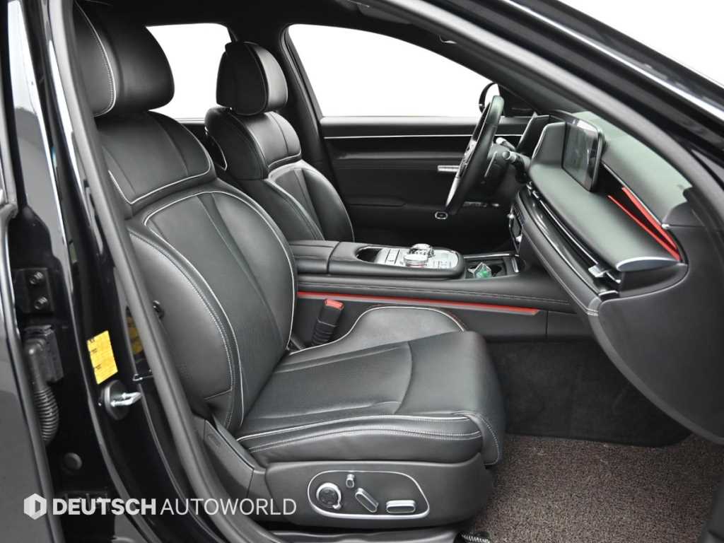 Genesis G90 - Vista 10