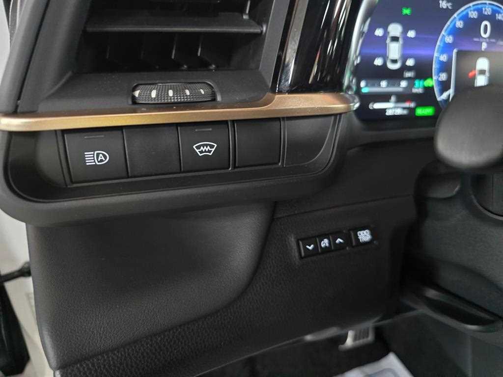 Toyota Crown - Vista 12