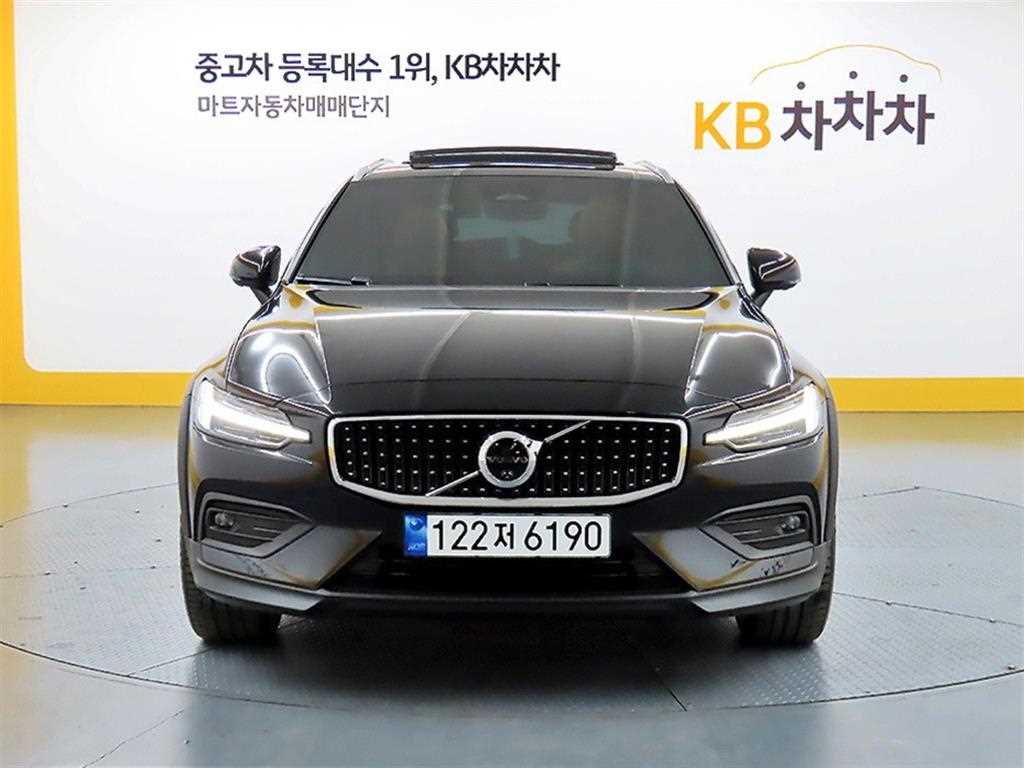 Volvo V60 2025 - Importación desde Corea - HF Imports Iquique - Foto 1