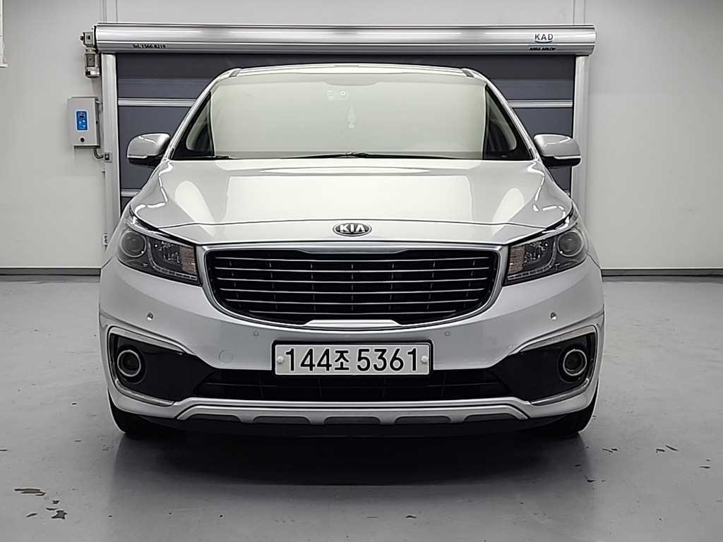 KIA Carnival - Vista 2