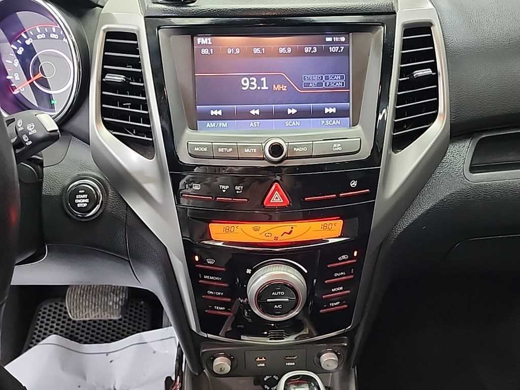 Ssangyong Tivoli - Vista 10