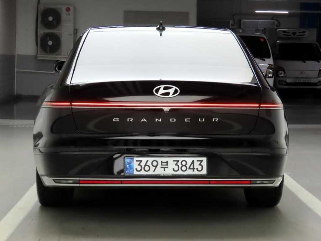 HYUNDAI Grandeur - Vista 3