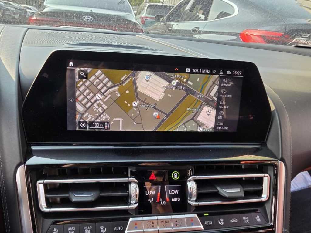 BMW 8 Series - Vista 8