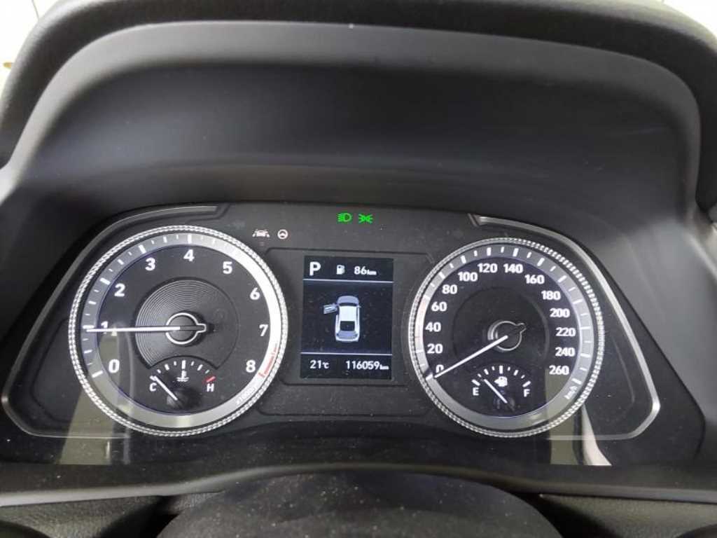 HYUNDAI Sonata - Vista 3