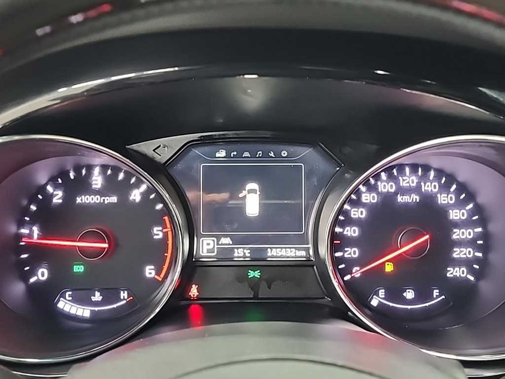 KIA Carnival - Vista 6