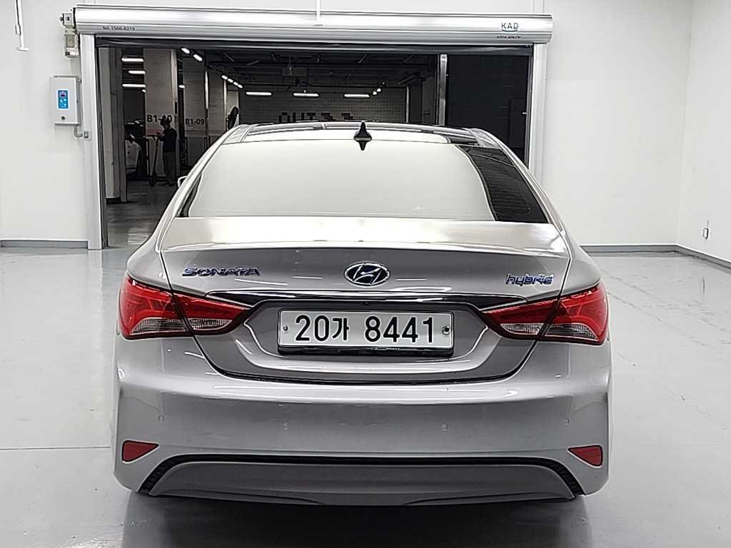 HYUNDAI Sonata - Vista 3
