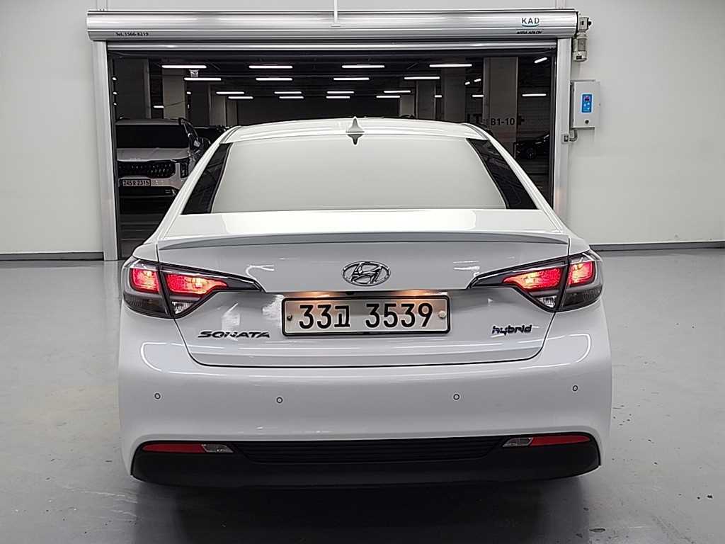 HYUNDAI Sonata - Vista 3