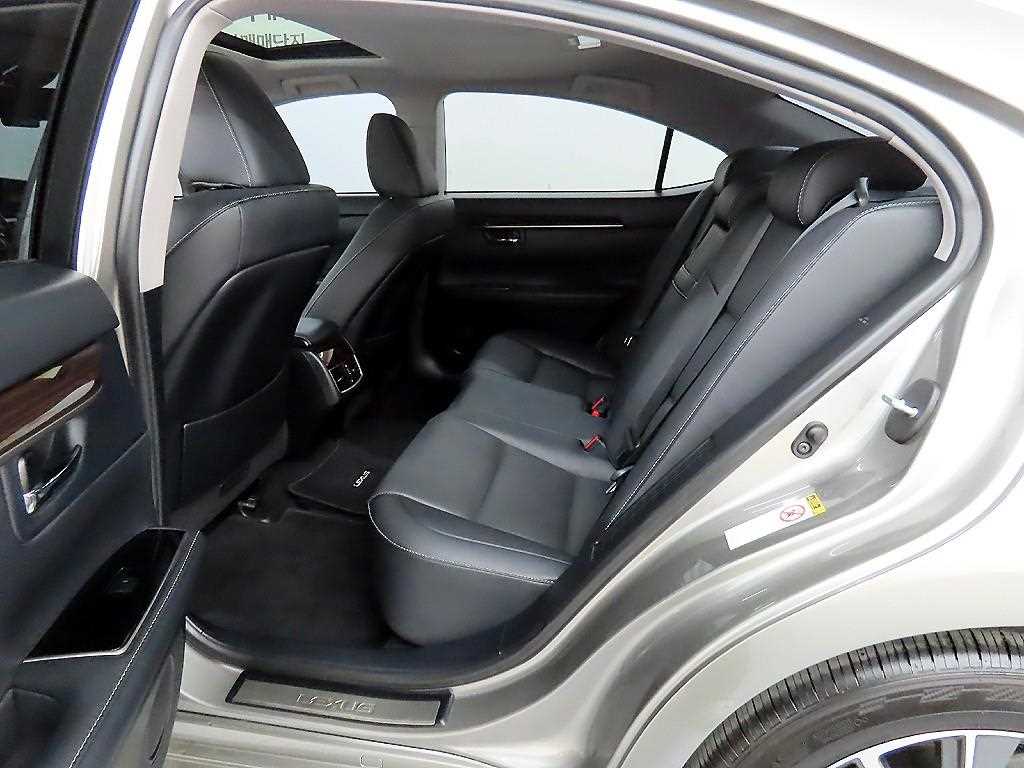 Lexus ES - Vista 6