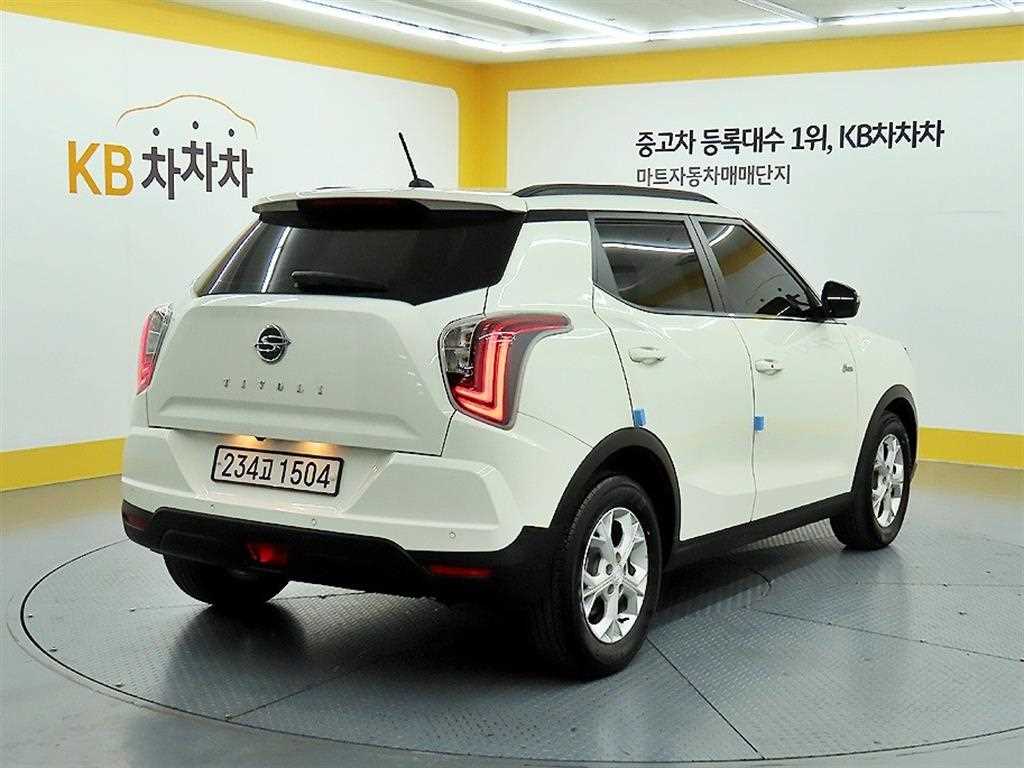 Ssangyong Tivoli - Vista 4