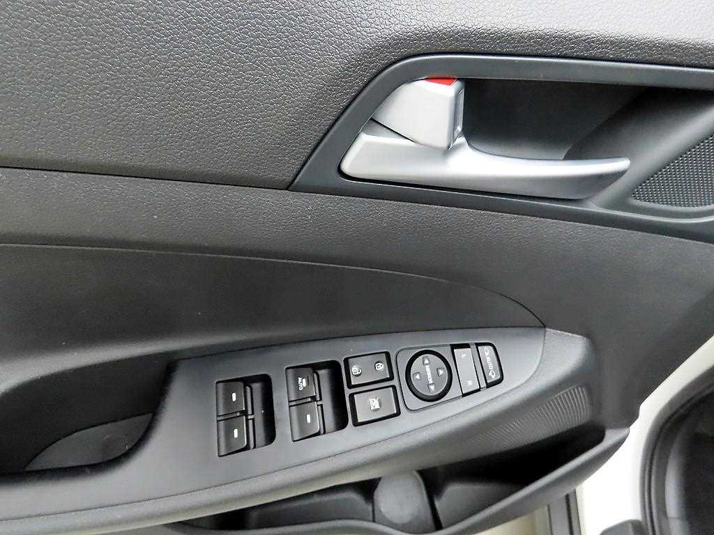 HYUNDAI Tucson - Vista 11