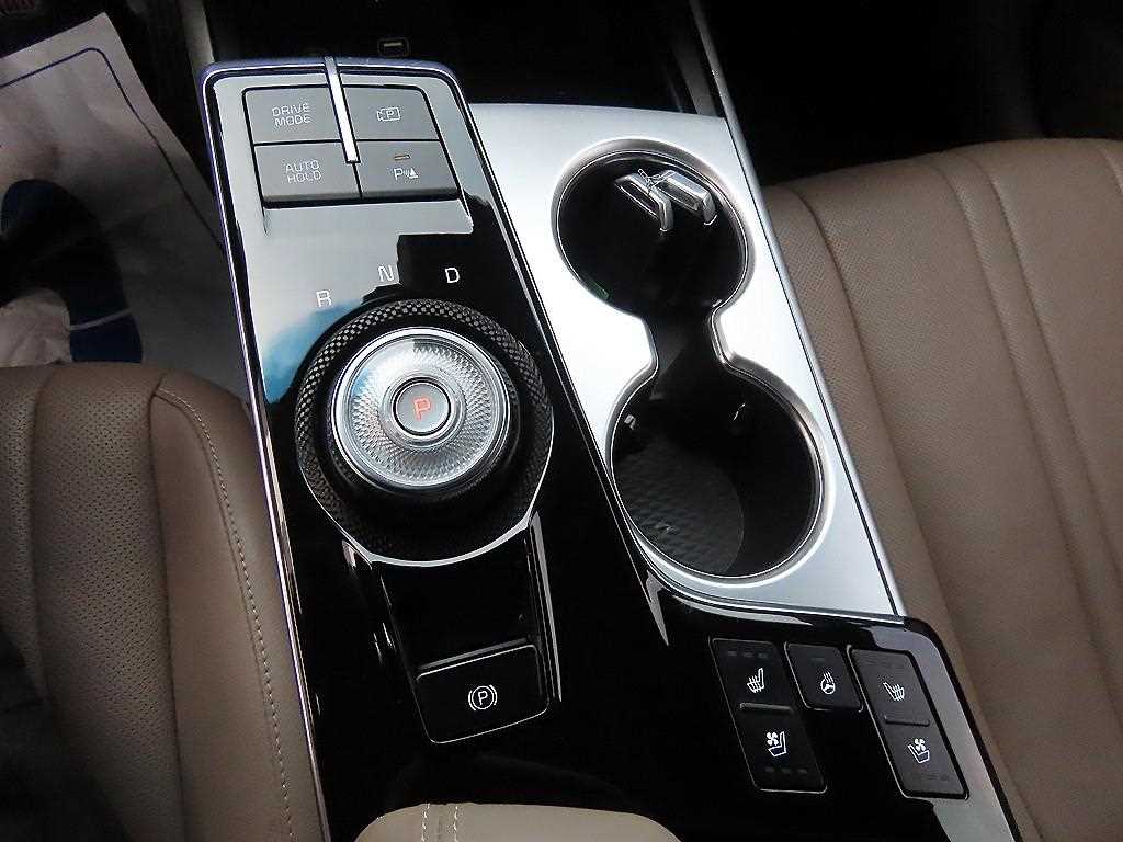 KIA K8 - Vista 10