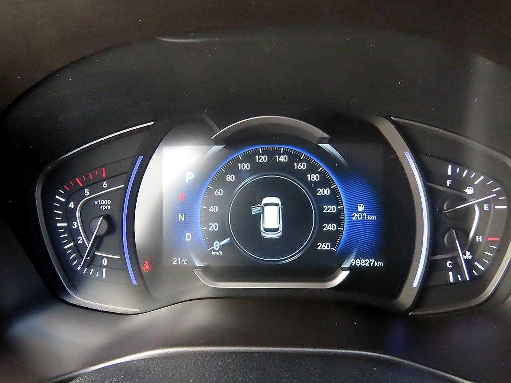 HYUNDAI Santa Fe - Vista 9