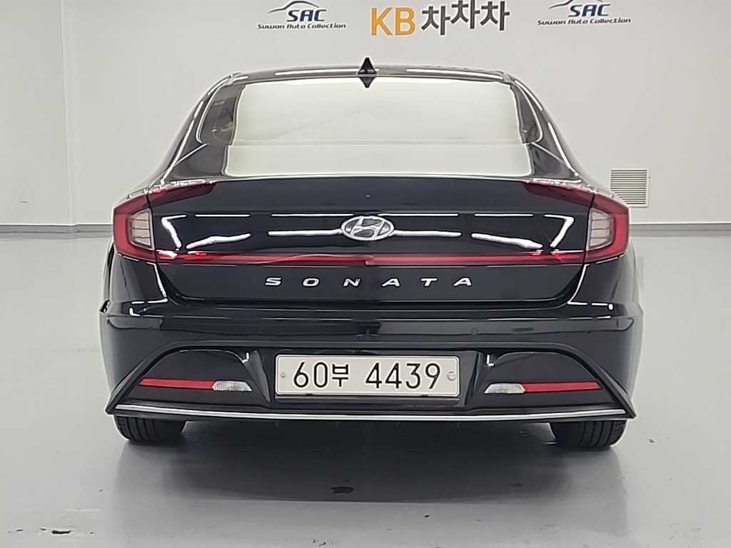 HYUNDAI Sonata - Vista 3
