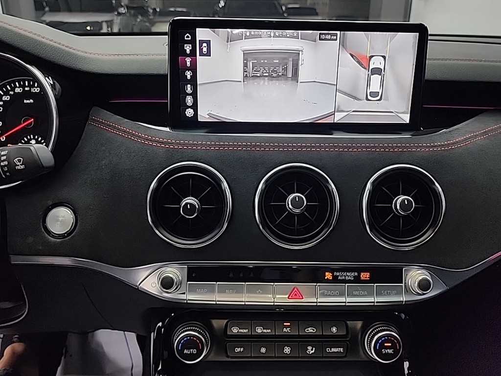 KIA Stinger - Vista 10